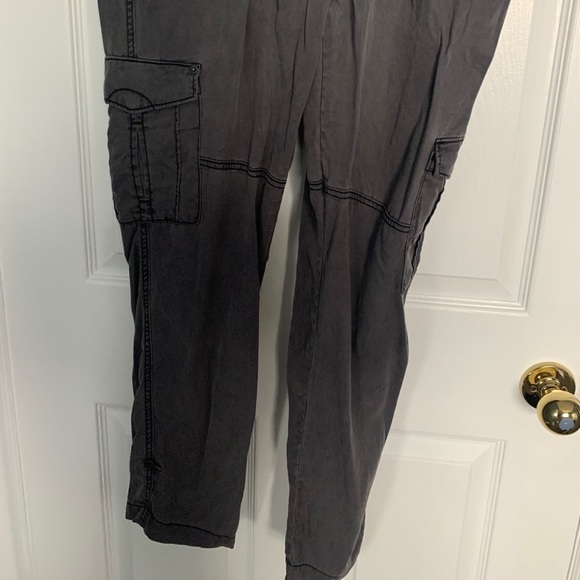 Cargo pants from Anthropologie - Picture 3 of 4